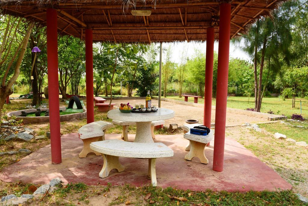 Mirabel Club Resort Pantai Jomtien Bagian luar foto