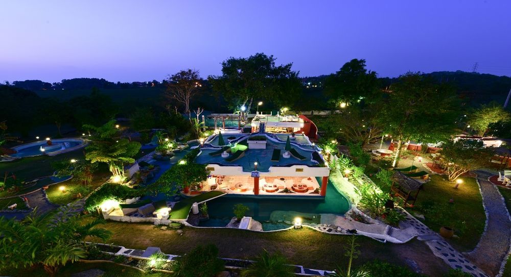 Mirabel Club Resort Pantai Jomtien Bagian luar foto