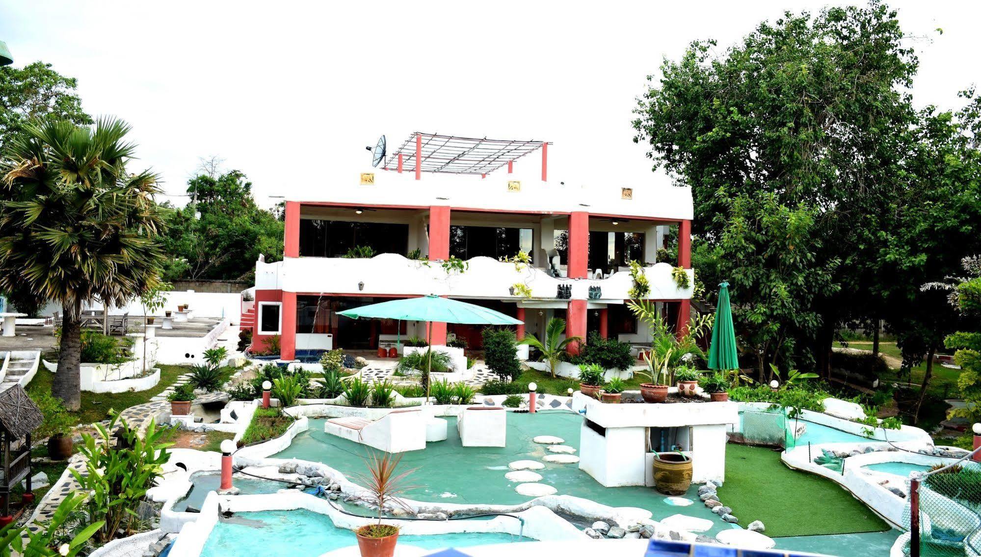 Mirabel Club Resort Pantai Jomtien Bagian luar foto
