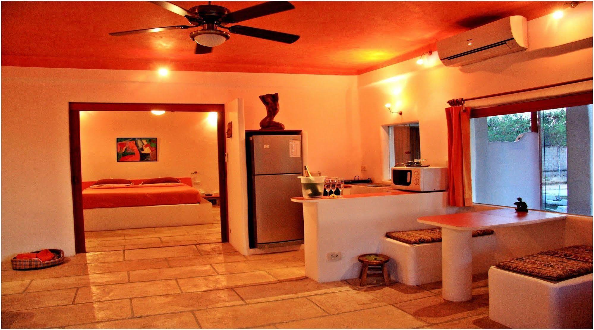 Mirabel Club Resort Pantai Jomtien Bagian luar foto
